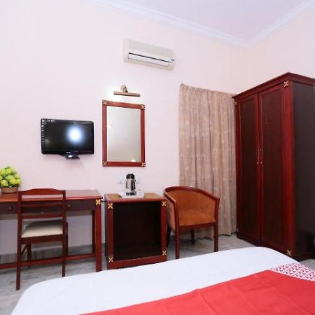 Karthika Residency Appartamento Kochi Esterno foto