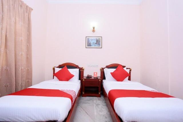 Karthika Residency Appartamento Kochi Esterno foto