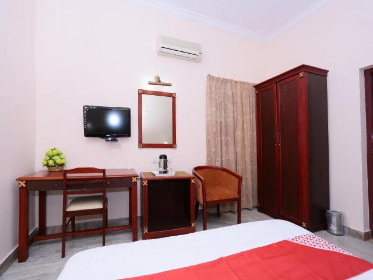 Karthika Residency Appartamento Kochi Esterno foto