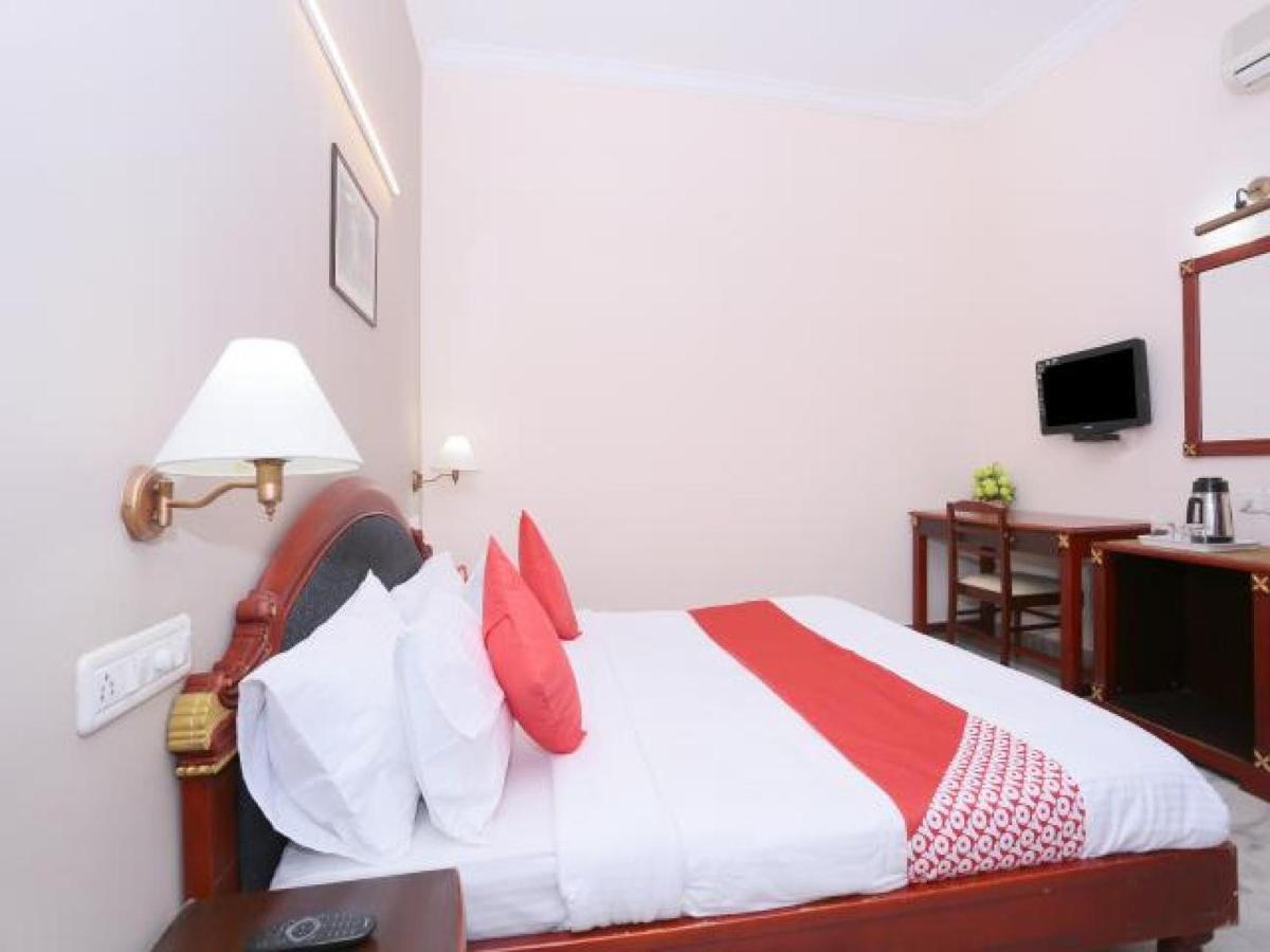 Karthika Residency Appartamento Kochi Esterno foto